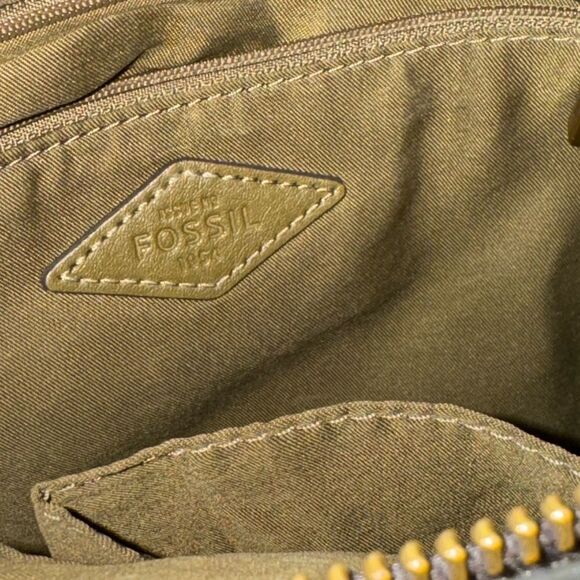 Fossil McKinley olive green leather/suede crossbody - Picture 13 of 14